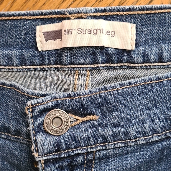 *ALERT!* VINTAGE LEVIS! - Picture 2 of 7